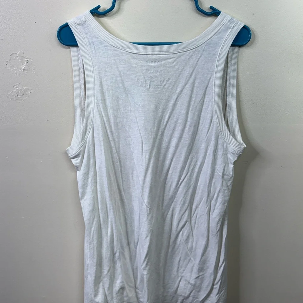 torrid White Tank with Pink Graphic 'When Life Gives You Curves' - Picture 2 of 3